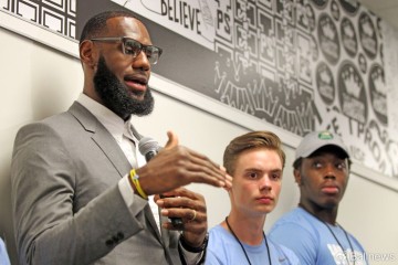开云体育官网-詹姆斯：领导力不仅是关键时刻挺身而出，更要站出来主动承担责任|湖人|勒布朗-詹姆斯|洛杉矶湖人队|nba|领袖_新浪体育_新浪新闻