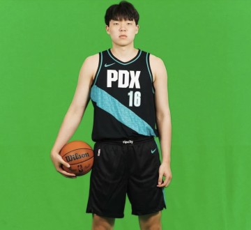 开云体育官网-杨瀚森砍13+7+3+2，率队122-129惜败！开拓者2号单打独斗，太抢戏